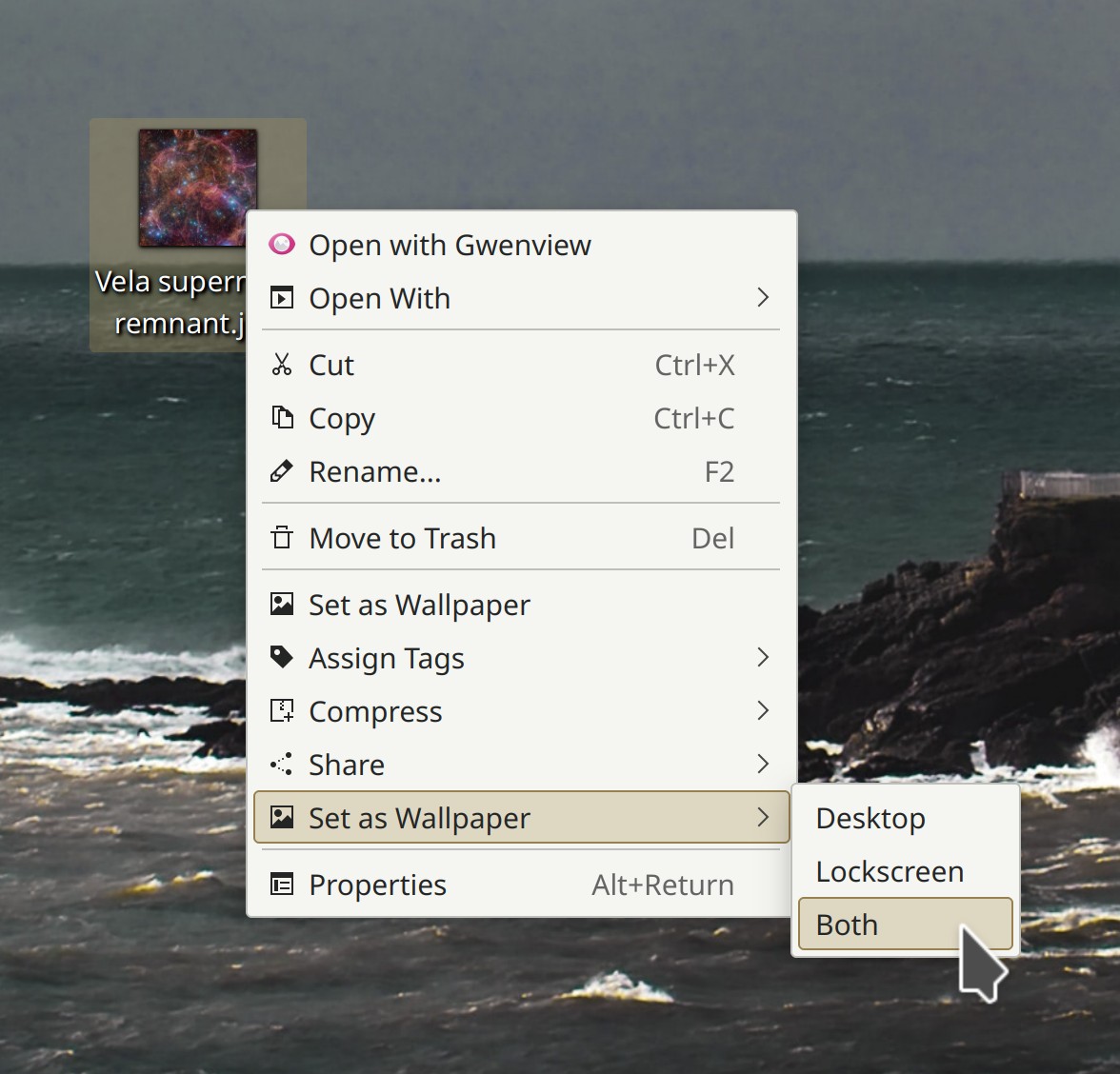 Context menu for image on the desktop showing items for: "Set as wallpaper" > "Desktop," "Lockscreen," and "Both."